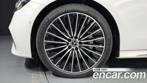 Mercedes-Benz E-Class E450 4MATIC Exclusive 2024 года из Южной Кореи