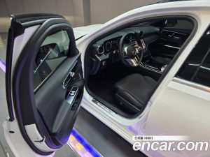 Mercedes-Benz C-Class C300 4MATIC Avantgarde 2024 года из Южной Кореи