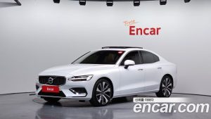 Volvo S60 B5 Ultra Bright 2025 года из Южной Кореи