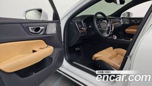 Volvo S60 B5 Ultra Bright 2025 года из Южной Кореи