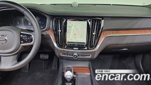 Volvo S60 B5 Ultra Bright 2025 года из Южной Кореи