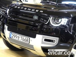 Land Rover Defender 90 D250 SE 2022 года из Южной Кореи