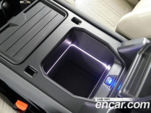 Land Rover Defender 90 D250 SE 2022 года из Южной Кореи