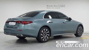 Mercedes-Benz E-Class E300 4MATIC Exclusive 2024 года из Южной Кореи