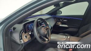 Mercedes-Benz E-Class E300 4MATIC Exclusive 2024 года из Южной Кореи