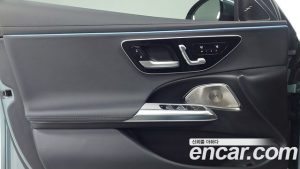 Mercedes-Benz E-Class E300 4MATIC Exclusive 2024 года из Южной Кореи