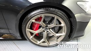 Audi RS7 4.0 TFSI 4WD Performance 2025 года из Южной Кореи