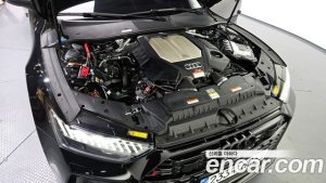 Audi RS7 4.0 TFSI 4WD Performance 2025 года из Южной Кореи