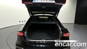 Audi RS7 4.0 TFSI 4WD Performance 2025 года из Южной Кореи