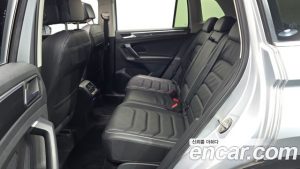 Volkswagen Tiguan 2.0 TDI 4 Prestige 2023 года из Южной Кореи