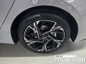 Kia K5 1.6 Turbo 2024 года из Южной Кореи