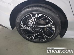 Kia K5 1.6 Turbo 2024 года из Южной Кореи