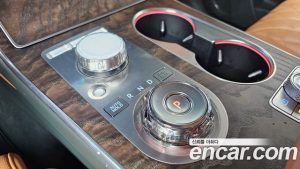 Genesis GV80 2.5T Бензин AWD 2024 года из Южной Кореи