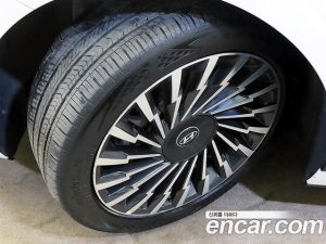 Hyundai Grandeur 2.5 Бензин 2WD 2025 года из Южной Кореи