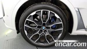 BMW X7 xDrive 40i M Sport 6 2025 года из Южной Кореи