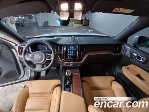 Volvo XC60 B5 ULTIMATE Bright 2023 года из Южной Кореи