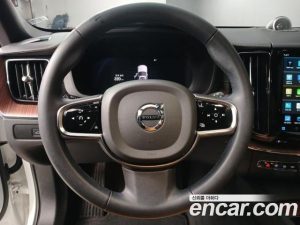 Volvo XC60 B5 ULTIMATE Bright 2023 года из Южной Кореи