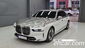 BMW 7-Series 740i Design Pure Excellence 2023 года из Южной Кореи