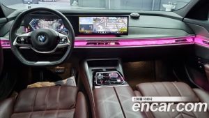 BMW 7-Series 740i Design Pure Excellence 2023 года из Южной Кореи