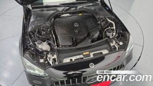 Mercedes-Benz C-Class C300 4MATIC AMG Line 2023 года из Южной Кореи