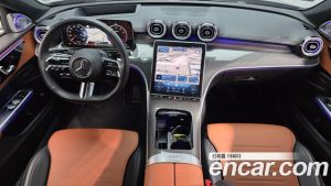 Mercedes-Benz C-Class C300 4MATIC AMG Line 2023 года из Южной Кореи