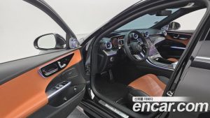 Mercedes-Benz C-Class C300 4MATIC AMG Line 2023 года из Южной Кореи