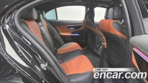 Mercedes-Benz C-Class C300 4MATIC AMG Line 2023 года из Южной Кореи
