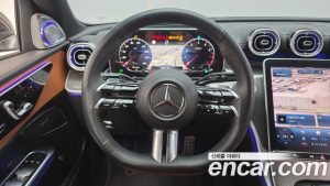 Mercedes-Benz C-Class C300 4MATIC AMG Line 2023 года из Южной Кореи