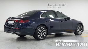 Mercedes-Benz E-Class E300 4MATIC Exclusive 2024 года из Южной Кореи
