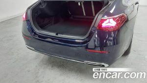 Mercedes-Benz E-Class E300 4MATIC Exclusive 2024 года из Южной Кореи