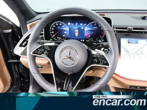 Mercedes-Benz E-Class E300 4MATIC Exclusive 2024 года из Южной Кореи