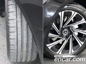 Mercedes-Benz E-Class E300 4MATIC Exclusive 2024 года из Южной Кореи