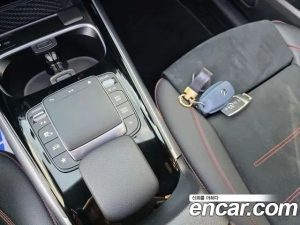 Mercedes-Benz GLA-Class GLA250 4MATIC 2023 года из Южной Кореи