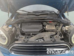 Mini Countryman CLASSIC 2023 года из Южной Кореи