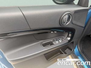 Mini Countryman CLASSIC 2023 года из Южной Кореи