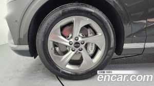 Genesis GV70 2.5T Бензин 2WD 2025 года из Южной Кореи