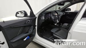BMW 1-Series 120i Sport 2024 года из Южной Кореи