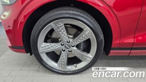 Genesis GV70 2.5T Бензин 2WD 2024 года из Южной Кореи