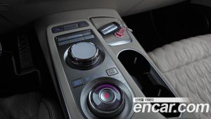 Genesis GV70 2.5T Бензин 2WD 2024 года из Южной Кореи