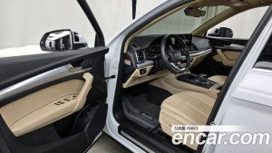 Audi Q5 40 TDI 4WD Sportback 2023 года из Южной Кореи