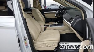 Audi Q5 40 TDI 4WD Sportback 2023 года из Южной Кореи