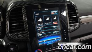 Renault-KoreaSamsung QM6 2.0 GDe Premiere 2WD 2023 года из Южной Кореи