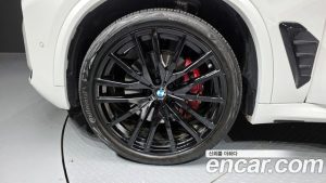BMW X5 xDrive 40d M Sport Online Exclusive Edition 2025 года из Южной Кореи