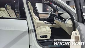 BMW X5 xDrive 40d M Sport Online Exclusive Edition 2025 года из Южной Кореи