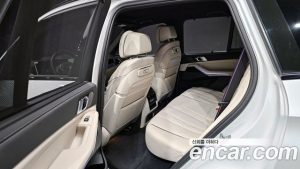 BMW X5 xDrive 40d M Sport Online Exclusive Edition 2025 года из Южной Кореи