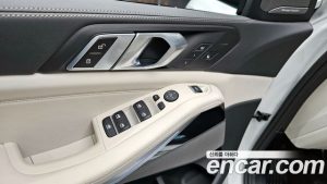 BMW X5 xDrive 40d M Sport Online Exclusive Edition 2025 года из Южной Кореи