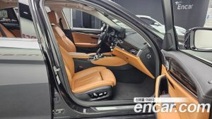 BMW 5-Series 520i Luxury 2023 года из Южной Кореи
