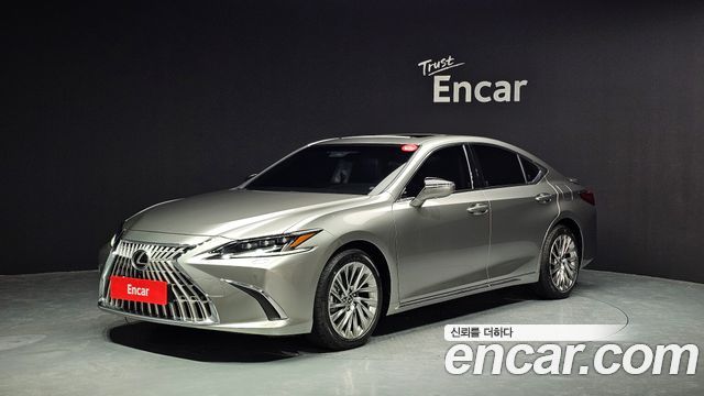 Lexus ES Executive 2026 года из Кореи