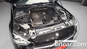 Mercedes-Benz C-Class C300 4MATIC AMG Line 2024 года из Южной Кореи