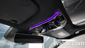 Mercedes-Benz C-Class C300 4MATIC AMG Line 2024 года из Южной Кореи
